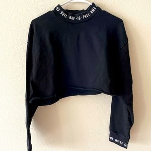 ASOS Cropped Sweatshirt. Size M